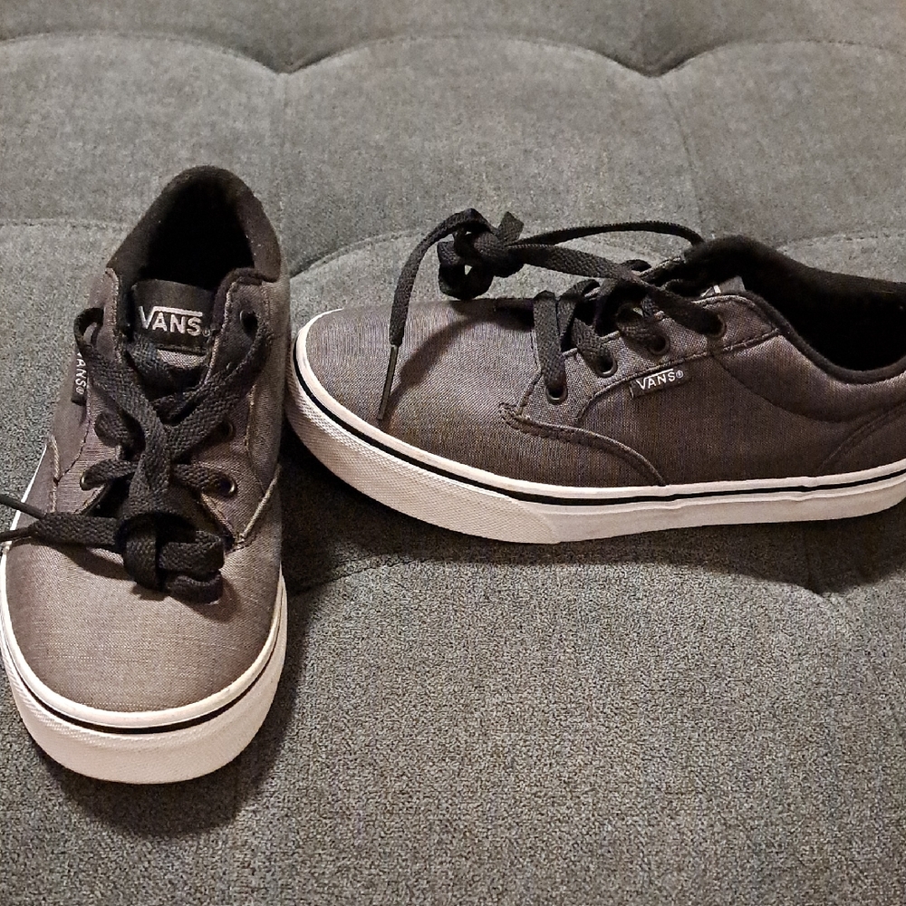 Vans Kids Charcoal Gray Sneakers Size Youth 4 New